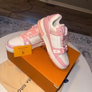 Louis Vuitton Women Sneakers